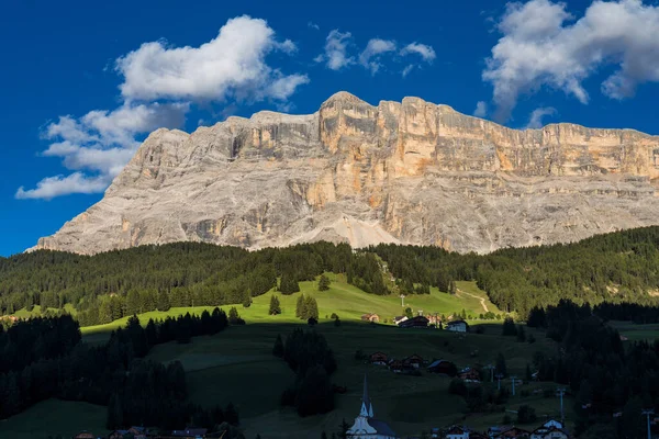 Sasso di Santa Croce in eastern Dolomites, Badia valley, South Tyrol, Italy — Stock Photo, Image