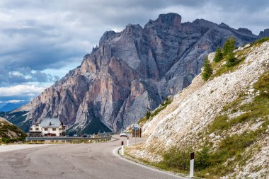 Dolomites dağlar, Passo Valparola, Cortina dampezzo, İtalya