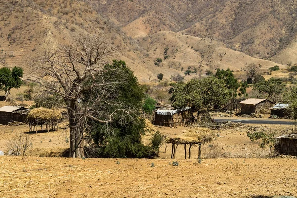 Pueblo en el Parque Nacional de las Montañas Simien en el norte de Etiopía — Foto de Stock