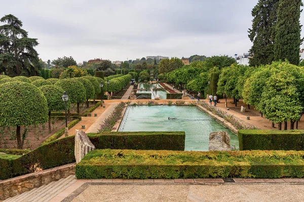 Cordoba, Spanje - 31 oktober 2019: Alcazar van Cordoba, Andalusië, Spanje — Stockfoto