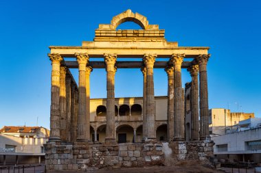 Merida, İspanya - 05 Kasım 2019: Merida 'daki Diana' nın Roma tapınağı