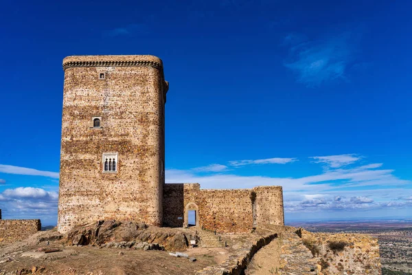 Oude middeleeuwse kasteel in Feria. Extremadura. Spanje. — Stockfoto