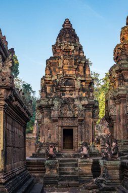 Banteay Srei Angkor, Kamboçya'da Shiva için adanmış bir Hindu Tapınağı olduğunu