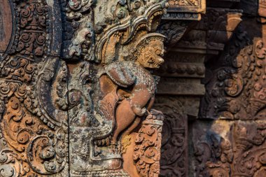 Banteay Srei Angkor, Kamboçya'da Shiva için adanmış bir Hindu Tapınağı olduğunu