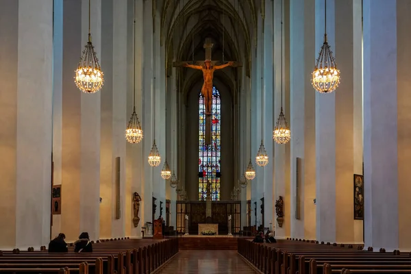 Interiér katedrály Panny Marie v Mnichově, Německo — Stock fotografie