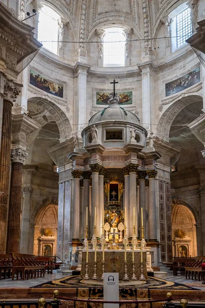 Interiér katedrály v Cádizu, Catedral de Santa Cruz de Cádiz, Španělsko — Stock fotografie