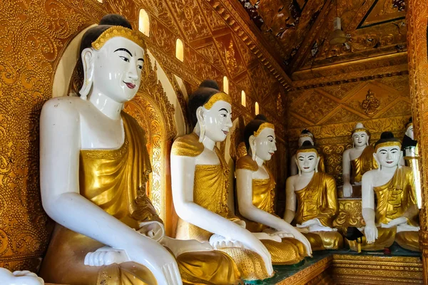 Kyaik Tan Lan eller Kyaikthanlan Pagoda i Mawlamyine, Mon stat, Myanmar — Stockfoto