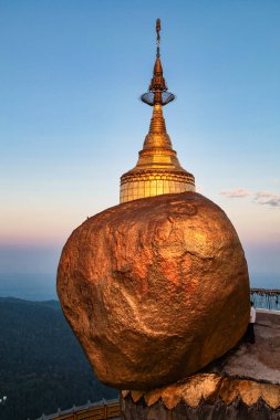 Eski Burma, Myanmar 'daki Kyaiktiyo pagoda.