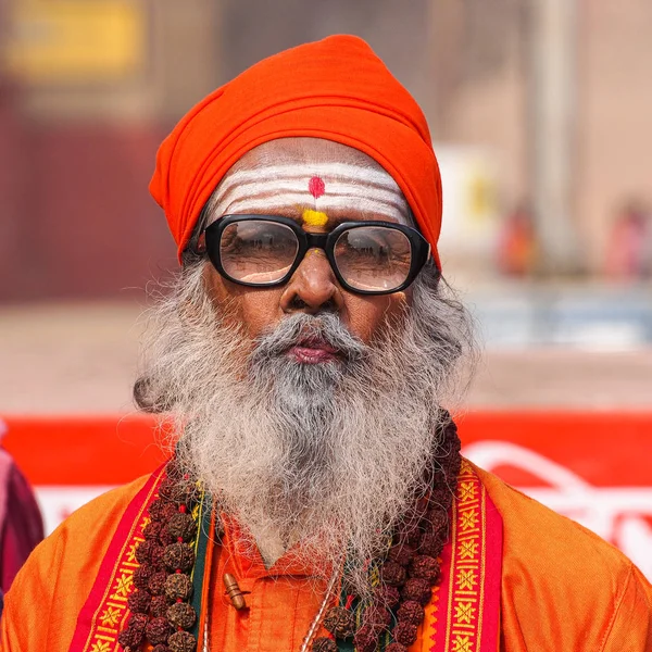 Varanasi, India - 2019. dec. 23.: Sadhu az indiai Varanasi Ghats-ban — Stock Fotó