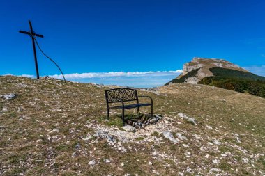 Col de Bataille, Ombleze, Fransa. Fransa 'nın Vercors dağlarındaki Tete de la Dame platosuna bakın.