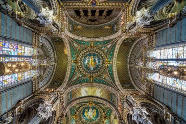 Fourviere 'in Notre-Dame Bazilikası' nın içinde, Fransa, Lyon, Avrupa 'daki La Basilique Notre Dame de Fourviere