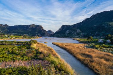 Murcia Bölgesi Blanco 'da bulunan Azud de Ojos rezervuarı. İspanya. Segura Nehri. Ricote Vadisi. Alto de Bayna izleme platformundan görüldü