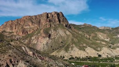 İspanya 'nın Murcia bölgesindeki Ricote Vadisi' ndeki Ojos dağlarının manzarası. Mirador del Penon 'da görüldü..