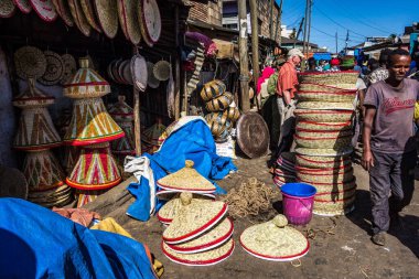 Addis Ababa, Etiyopya - 15 Şubat 2020: Addis Mercato, Etiyopya, Afrika 'nın en büyük pazarı.