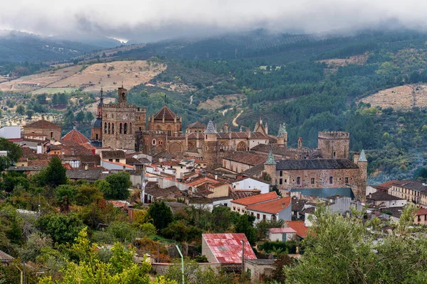 Real Monasterio Santa María Guadalupe Cáceres España Patrimonio Humanidad Unesco —  Fotos de Stock