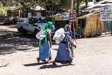 Lalibela, Etiyopya - 12 Şubat 2020: Etiyopya halkı Lalibela 'dan Gheralta' ya, Tigray Kuzey Etiyopya, Afrika 'da görüldü