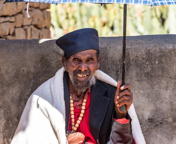 Wukro Cherkos Etiopía Febrero 2020 Sacerdote Iglesia Rocosa Wukro Cherkos — Foto de Stock