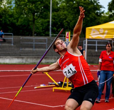 Regensburg, Almanya - 20 Temmuz 2019: Bavyera Atletizm Şampiyonası cirit atma etkinliği