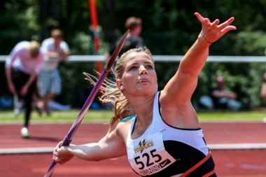 Regensburg, Almanya - 20 Temmuz 2019: Bavyera Atletizm Şampiyonası cirit atma etkinliği