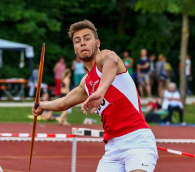 Regensburg, Almanya - 20 Temmuz 2019: Bavyera Atletizm Şampiyonası cirit atma etkinliği