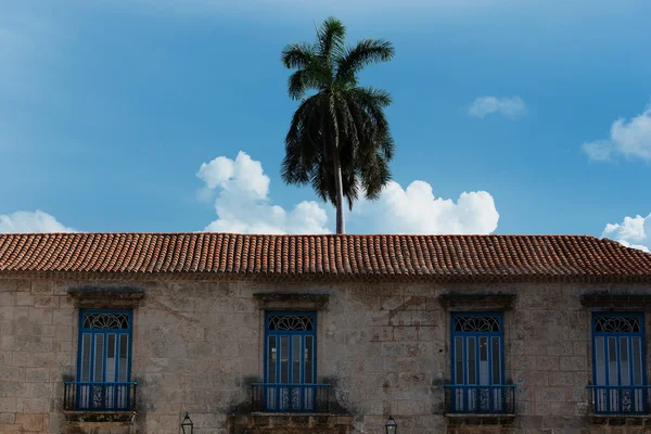 Vecchi edifici a L'Avana Cuba — Foto Stock