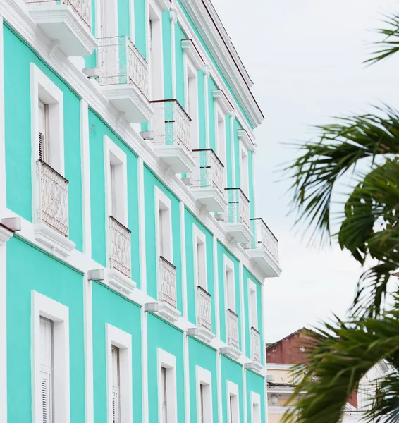 シエンフエーゴス (キューバ) - 建物や通りの車線 — ストック写真