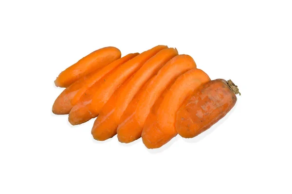 Radice di carota tagliata a strisce su sfondo neutro — Foto Stock