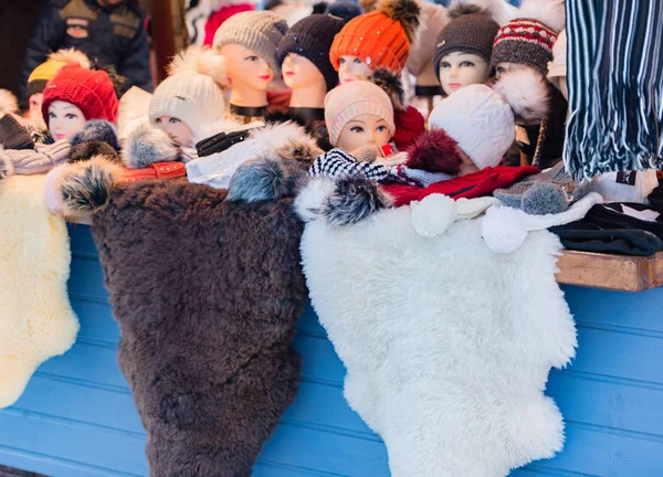 Fur accessories on a Christmas market — Stock Photo, Image