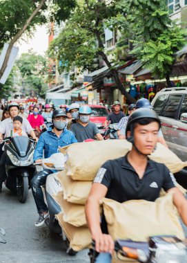 Vietnam, Hanoi nüfus ve skuter Hanoi şehir merkezinde trafik