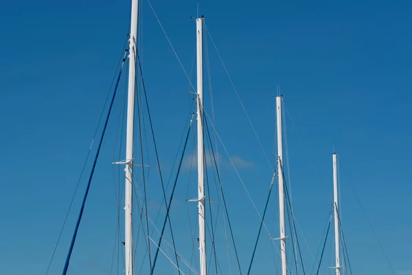Catamaran mast in the harbour of Varadero, Cuba — Stock Photo, Image
