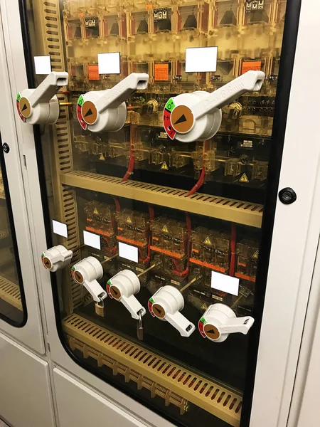 High-current distribution cabinet for a large data center with climate control