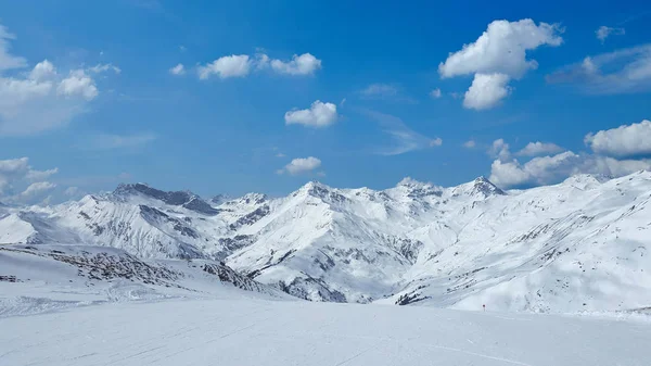 Paesaggio montano in inverno a Mayrhofen Tirolo — Foto Stock