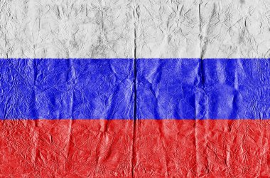 Yakın çekimde bir kağıt üzerinde Rusya bayrağı