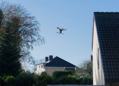 Dron, etkinliklerinizi yasadışı bir şekilde bir yerleşim alanı uçar