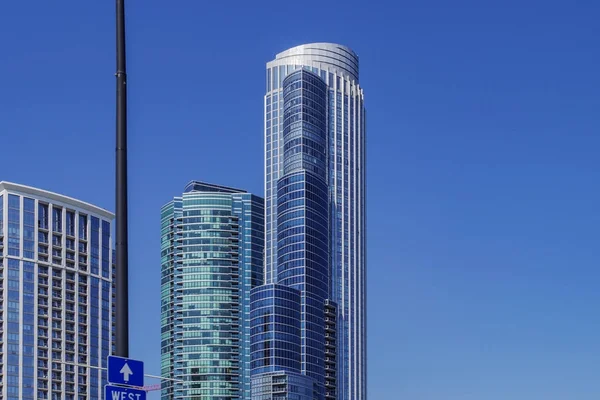 Chicago skyline en grote kantoorgebouwen — Stockfoto