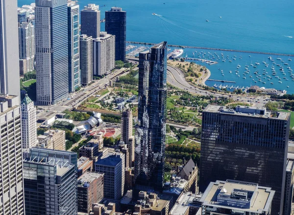 Chicagos Skyline und große Bürogebäude — Stockfoto