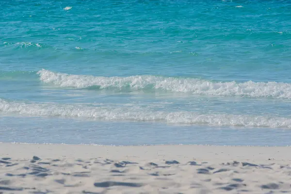 キューバのカリブ海の白い砂とターコイズブルーの水 Varadero — ストック写真