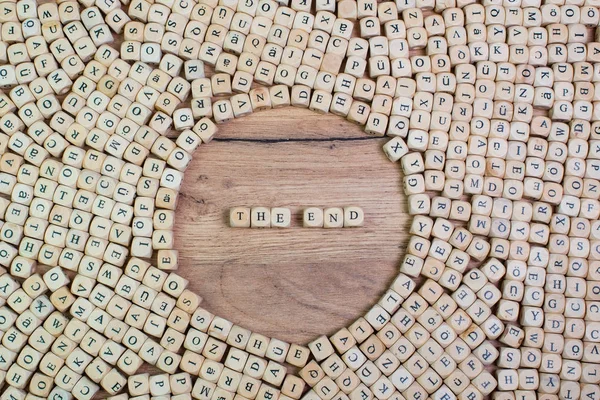 Der Endname Buchstaben Auf Würfeln Auf Dem Tisch — Stockfoto
