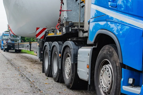 Wind energy, heavy transport of rotor blades