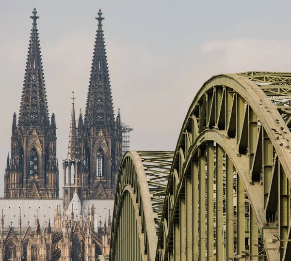 Kölner Dom Und Hohenzollernbrücke — Stockfoto