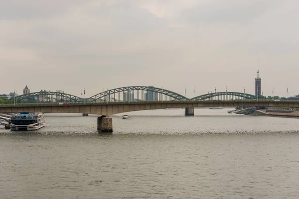 Schip Ligplaats Aan Rijn Keulen — Stockfoto