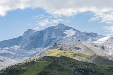 Avusturya 'daki dağlar Zillertal' deki Mayrhofen