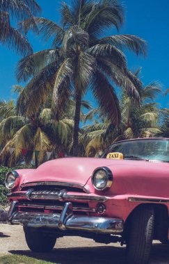 Havana Küba'da sokakta HDR fotoğraf Amerikan klasik otomobil