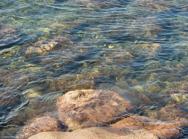 Roca Volcánica Agua Mar Clara Isla Costera Nisyros Grecia — Foto de Stock