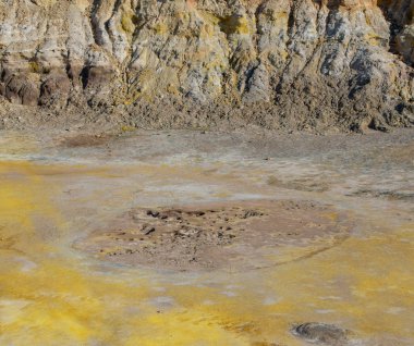 Nisyros Yunanistan 'ın Lakki vadisinde Stefanos volkanik krateri