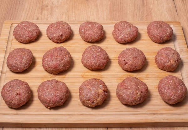 Hackfleischbällchen Runden Fleischbällchen Zum Kochen Zubereitet — Stockfoto