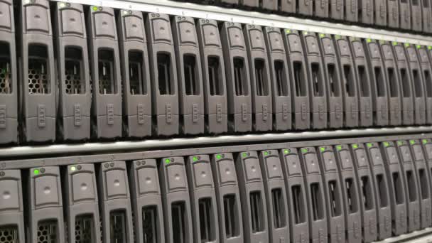 Säkerhetskopieringsdiskar För Ett Bladkabinett Datacentret Bladecenter Network Ett Serverställ — Stockvideo