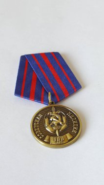 İçişleri Bakanlığı 'nın 100 yıllık Sovyet milis madalyası.