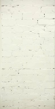 İç tasarımda zarif beyaz tuğla duvar