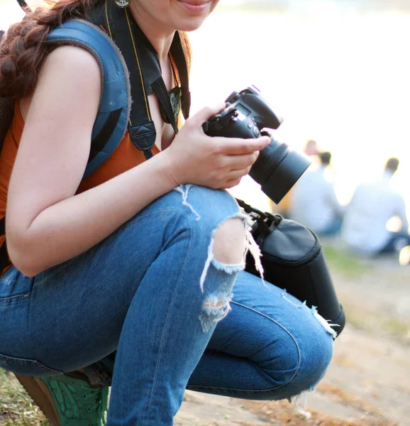 Photographer Women Holding Camera Nature Close — Stock Photo, Image